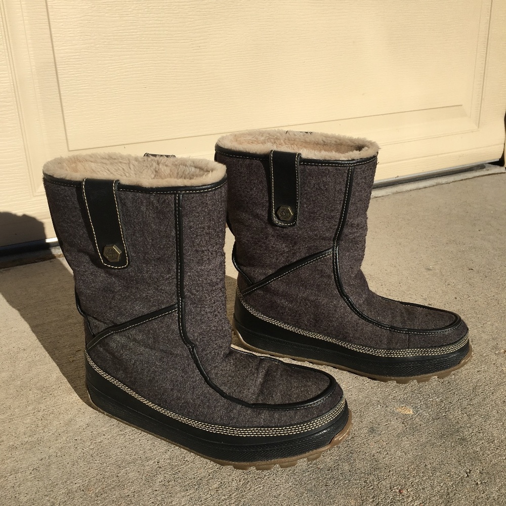 Timberland Woman's Mukluk Snow Boots, size 8.5
